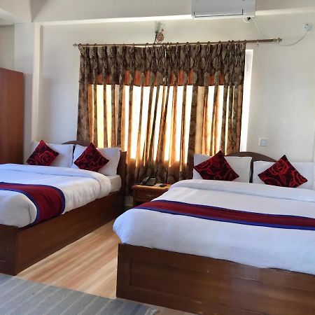 Hotel Asia Похара Екстериор снимка