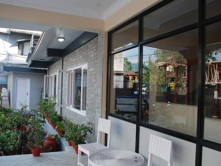 Hotel Asia Похара Екстериор снимка
