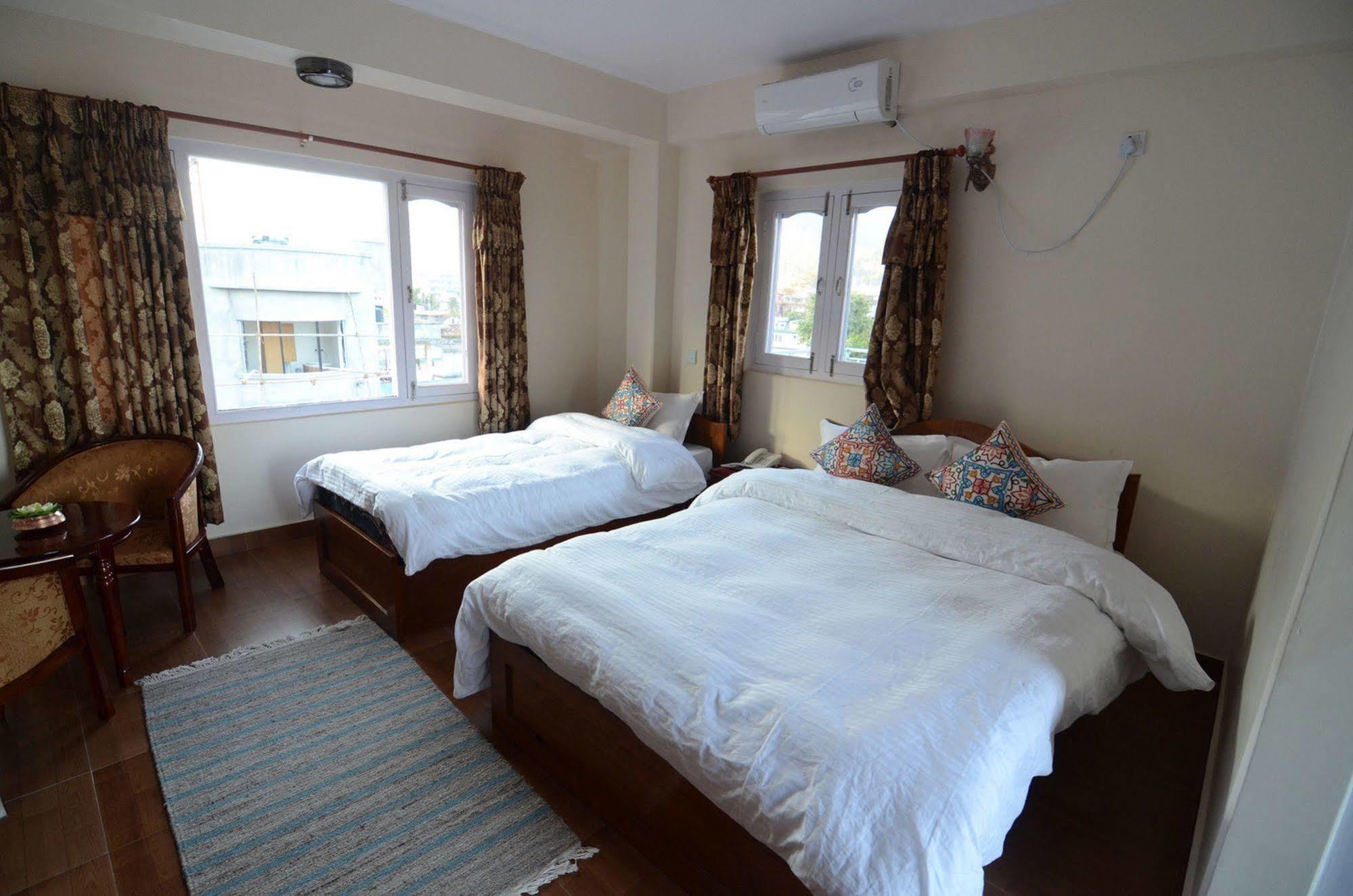 Hotel Asia Похара Екстериор снимка